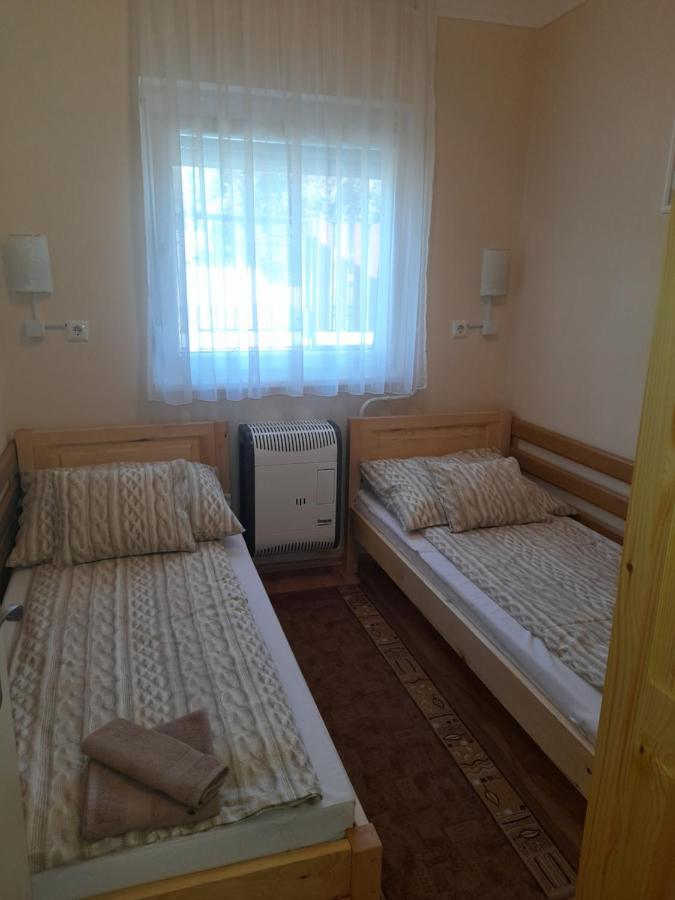 Thermal Apartman Tiszafuered エクステリア 写真